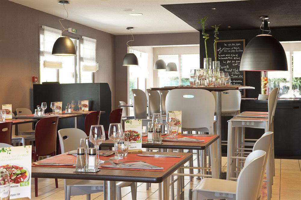 Campanile Nature - Dreux Restaurace fotografie