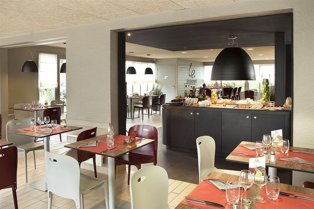 Campanile Nature - Dreux Restaurace fotografie